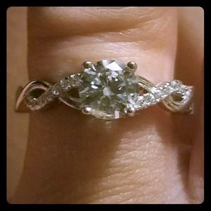925 Sterling silver cubic zirconia engagement ring